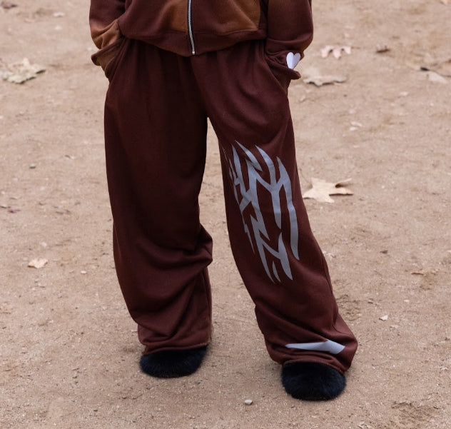“LOVE” ULTRA BAGGY SWEATS