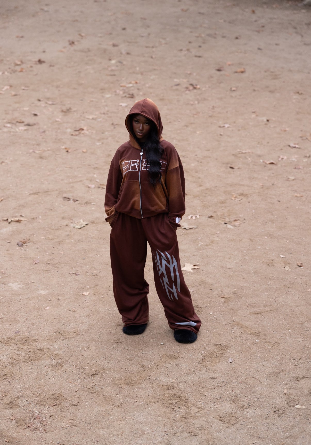 “LOVE” ULTRA BAGGY SWEATS